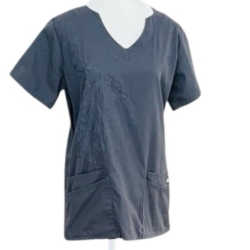 (2) Butter Soft by UA set of (2) scrub tops size Small . Gray & pink